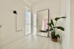 Bedroom- click for photo gallery